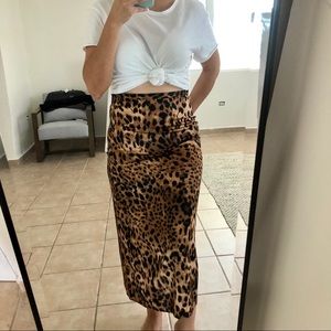 Leopard print midi skirt